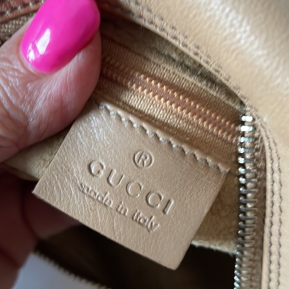 Authentic Gucci Leather Bag. - Picture 9 of 16